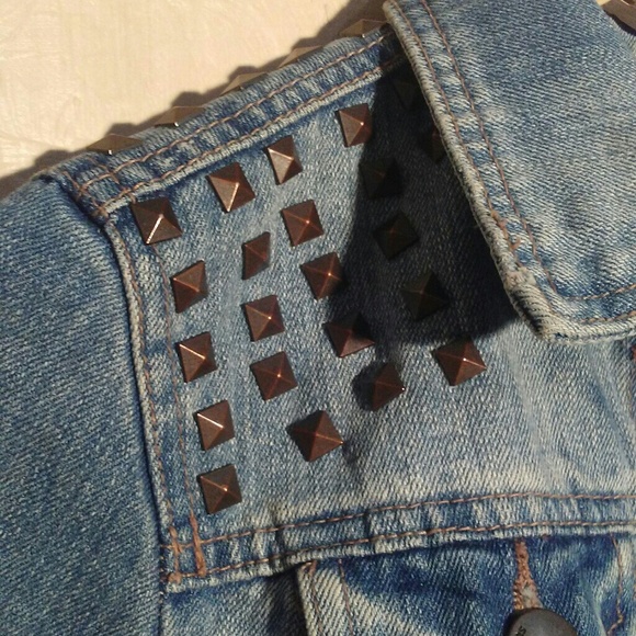Jean jacket - Picture 3 of 3